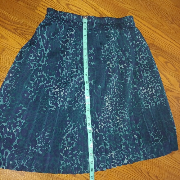 Pleated Animal Print Banana Republic Skirt - Picture 1 of 7